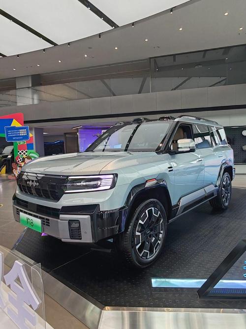 惠州123比亚迪方程豹硬派越野的爆款，英菲尼迪35周年与你共成长